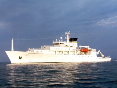 08 USNS Bowditch